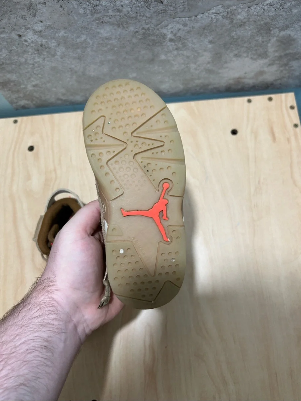 toddler-sized Air Jordan 6 Retro Travis Scott British Khaki sneakers size 9c